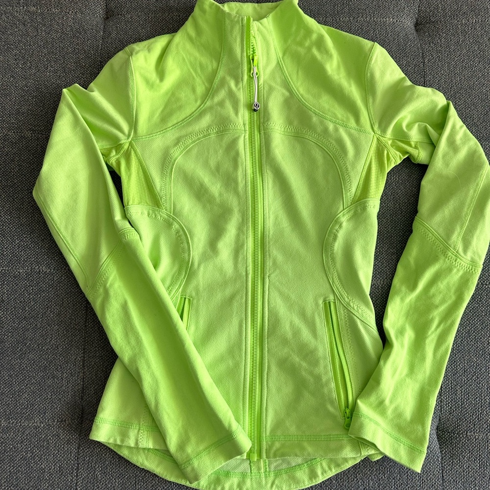 Lululemon define jacket size 2